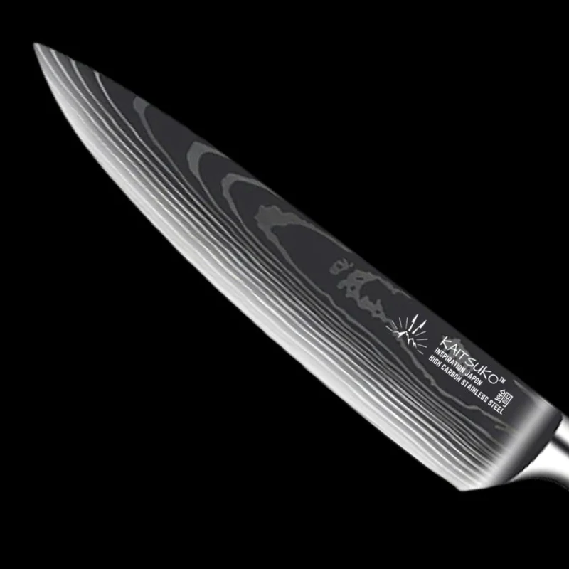 Kaitsuko knife with sharp damascus steel blade